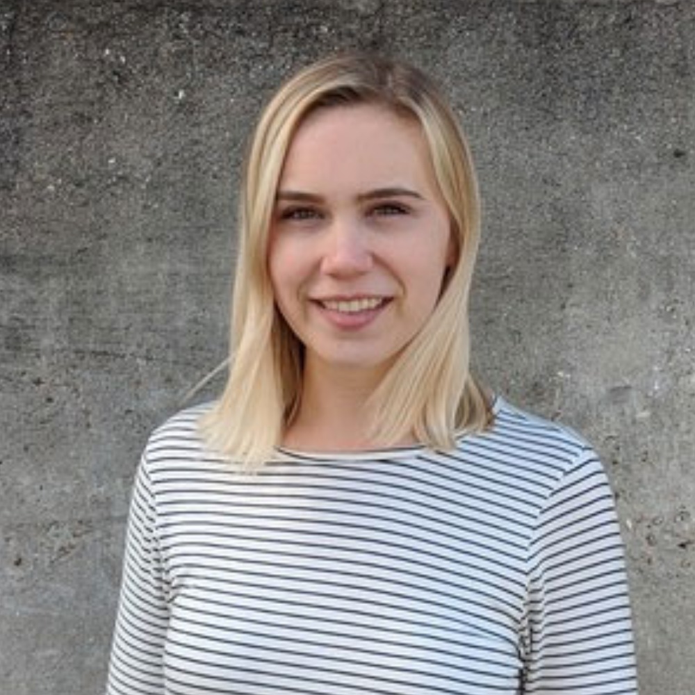 Meet your Posher, Lexa